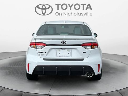 Used 2026 Toyota Corolla SE image 5