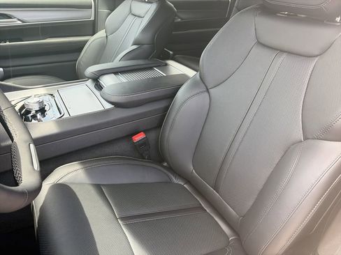 New 2026 Jeep Grand Wagoneer 4WD image 12