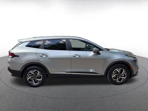 Used 2025 Kia Sportage LX FWD image 16