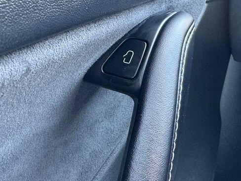 Used 2022 Tesla Model Y Performance AWD/4WD image 25