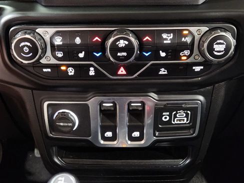 Used 2021 Jeep Wrangler Sport AWD/4WD image 38