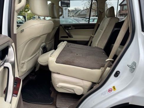 Used 2011 Lexus GX 460 image 27