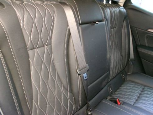 Used 2023 Buick Envision Avenir AWD/4WD image 14