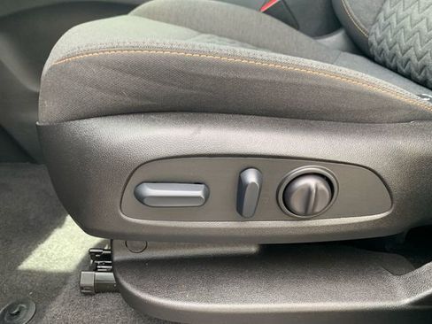 Used 2022 Chevrolet Equinox LT image 41