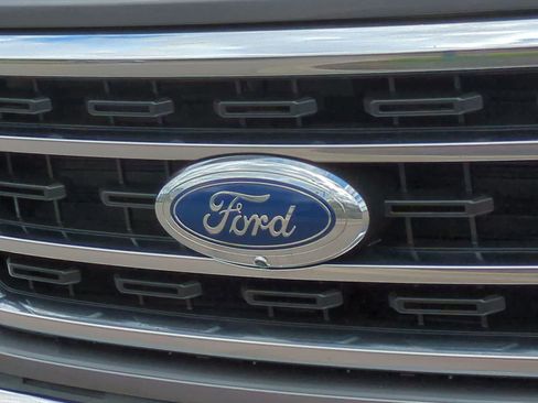 Used 2022 Ford F150 XLT w/ Equipment Group 302A High AWD/4WD image 12
