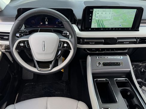 New 2026 Lincoln Aviator 2WD image 12