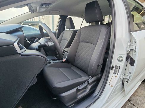Used 2023 Toyota Corolla LE image 12