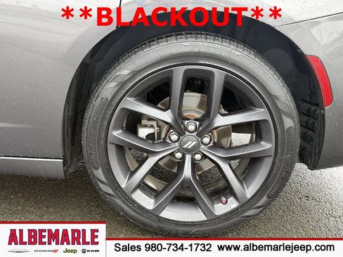 Used 2023 Dodge Charger SXT w/ Blacktop Package image 11