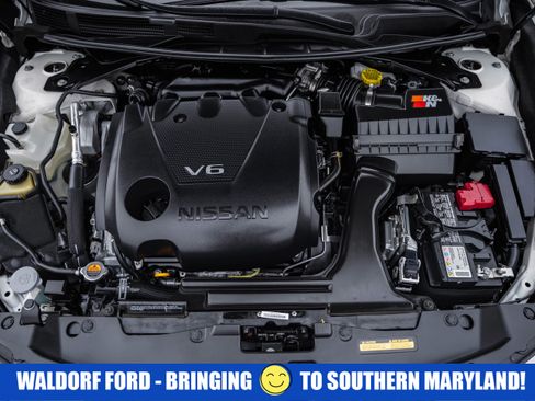 Used 2023 Nissan Maxima SR w/ Sport Mat Group image 21