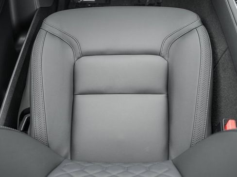 New 2026 Volvo XC90 B6 Plus w/ Protection Package Premier image 31