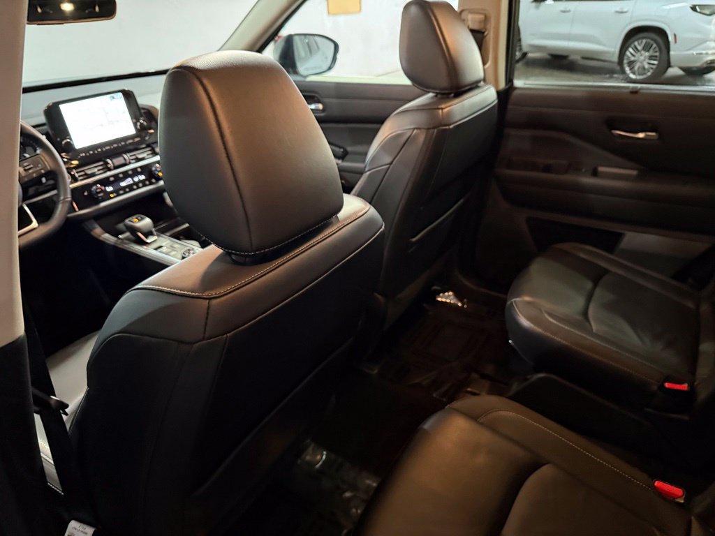 Certified 2024 Nissan Pathfinder SL w/ SL Premium Package AWD/4WD image 28
