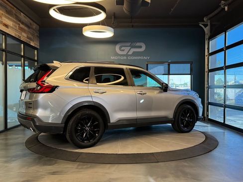 Used 2023 Honda CR-V Sport image 3