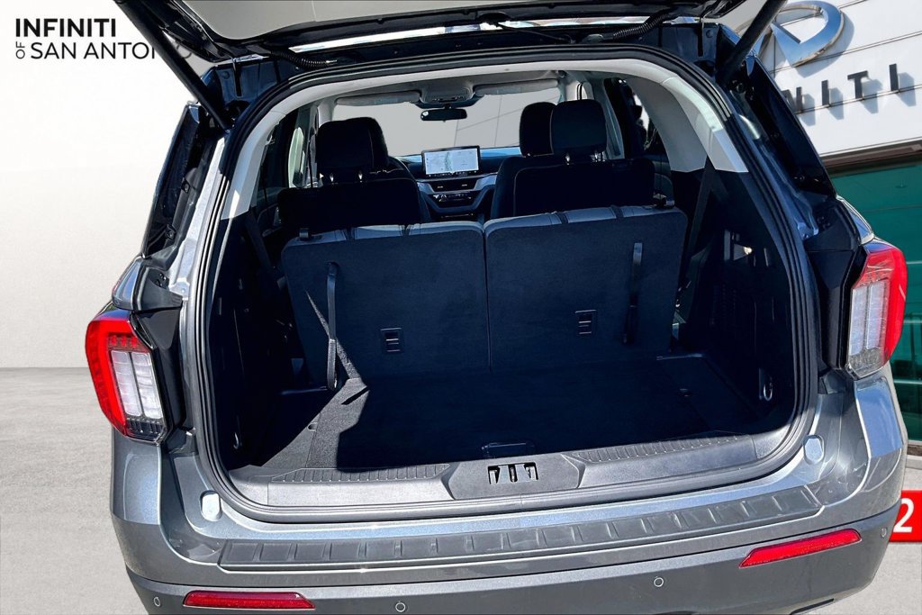 Used 2025 Ford Explorer Active RWD image 48