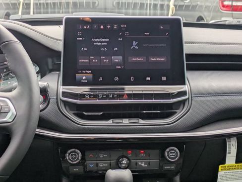 New 2026 Jeep Compass Latitude image 16