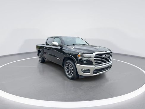 Used 2025 RAM 1500 Laramie AWD/4WD image 2