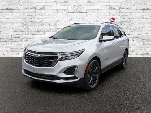 Used 2022 Chevrolet Equinox RS w/ RS Leather Package FWD image 2