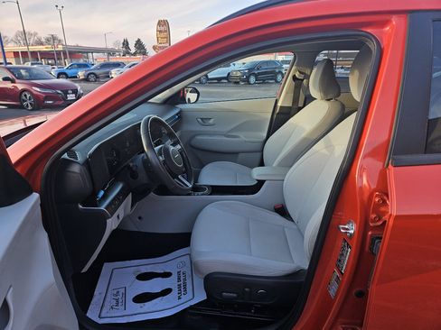 Used 2025 Hyundai Kona SEL image 15