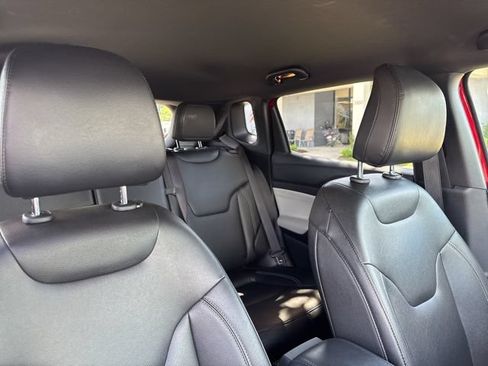 Used 2025 Jeep Compass Limited AWD/4WD image 12