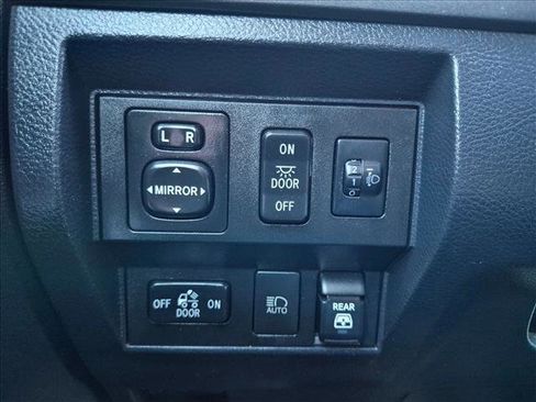 Used 2019 Toyota Tundra SR5 w/ TRD Off Road Package AWD/4WD image 16