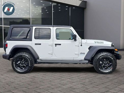 Used 2023 Jeep Wrangler Unlimited w/ Cold Weather Group image 5