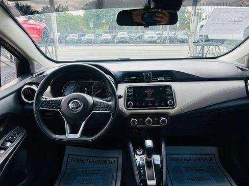 Used 2020 Nissan Versa SV image 17