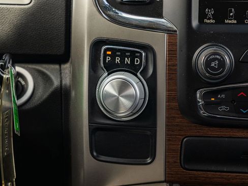 Used 2016 RAM 1500 Laramie RWD image 29