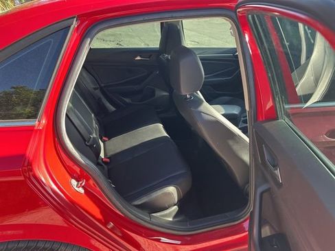 Used 2019 Volkswagen Jetta S image 8