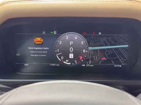 Used 2025 Land Rover Defender 110 V8 image 32