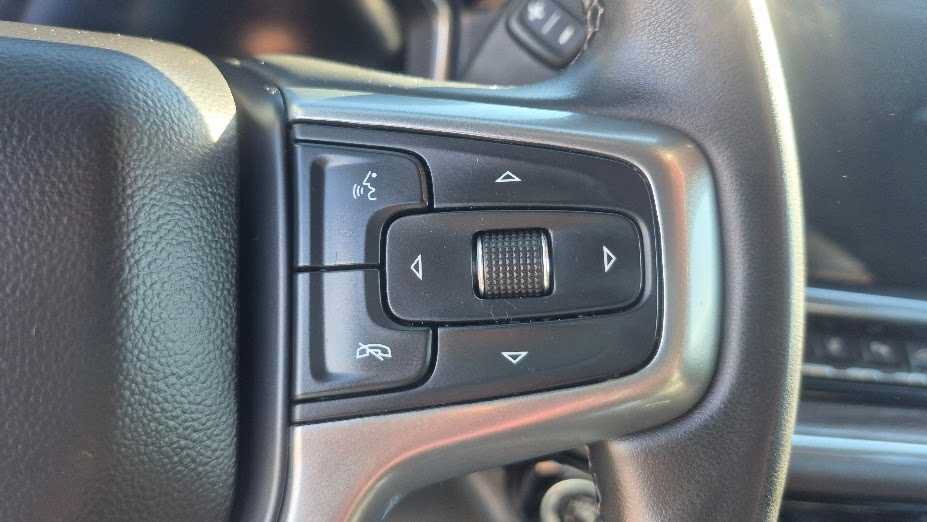 Used 2024 Chevrolet Silverado 2500 LTZ w/ LTZ Convenience Package AWD/4WD image 18