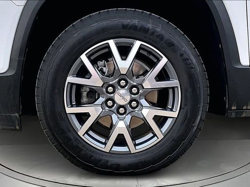 Used 2023 GMC Acadia SLT image 32