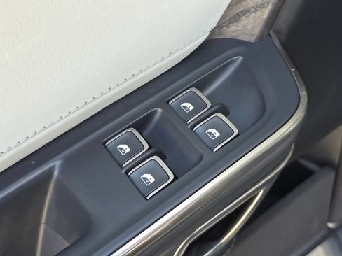 Used 2023 Rivian R1S Adventure AWD/4WD image 24