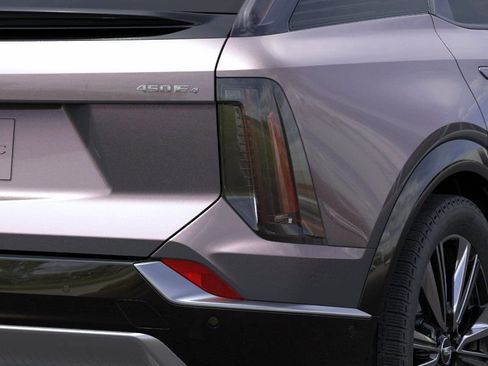 New 2025 Cadillac Optiq Luxury 2 w/ LPO, Floor Liner Package AWD/4WD image 11