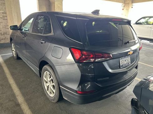 Used 2023 Chevrolet Equinox LT FWD image 2