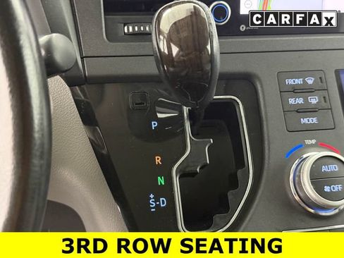 Used 2019 Toyota Sienna XLE w/ Entertainment Package FWD image 18