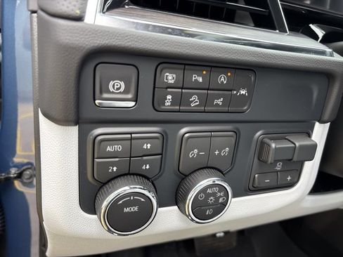 New 2025 Chevrolet Tahoe Premier image 30