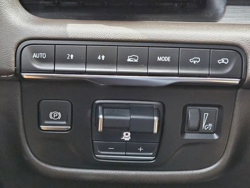 Used 2024 Cadillac Escalade Premium Luxury w/ Performance Package AWD/4WD image 23