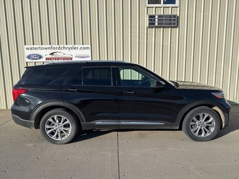 Certified 2021 Ford Explorer Limited w/ Equipment Group 301A image 1