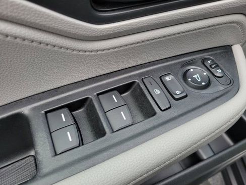 Used 2024 Honda Odyssey EX-L image 18