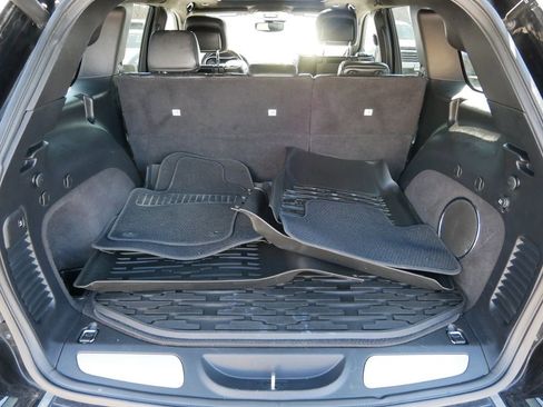 Used 2019 Jeep Grand Cherokee Summit image 10