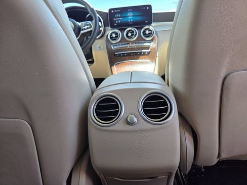 Used 2022 Mercedes-Benz GLC 300 4MATIC image 22
