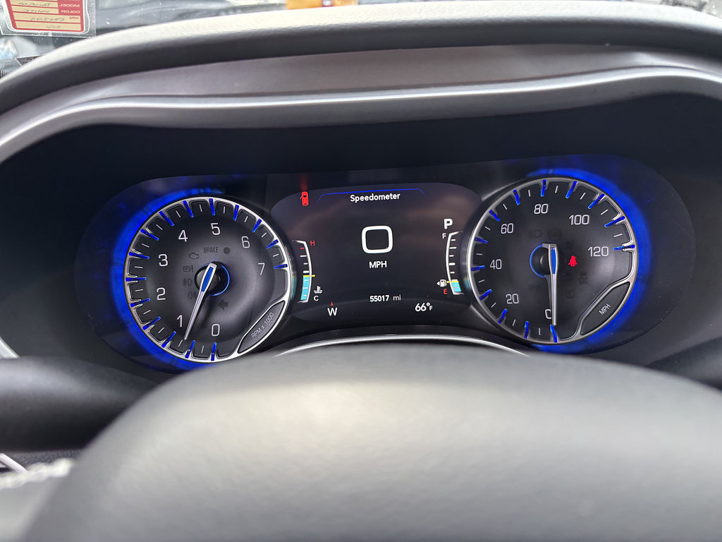 Used 2025 Chrysler Pacifica Select FWD image 27