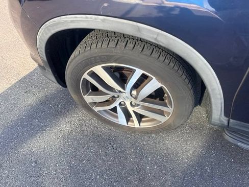 Used 2016 Honda Pilot Touring image 8