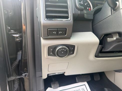 Used 2022 Ford F350 XLT w/ XLT Premium Package AWD/4WD image 26