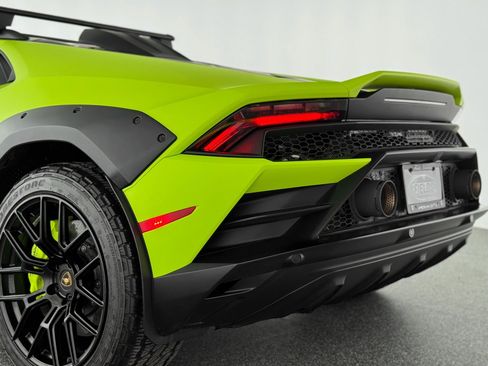 Used 2023 Lamborghini Huracan Sterrato image 50