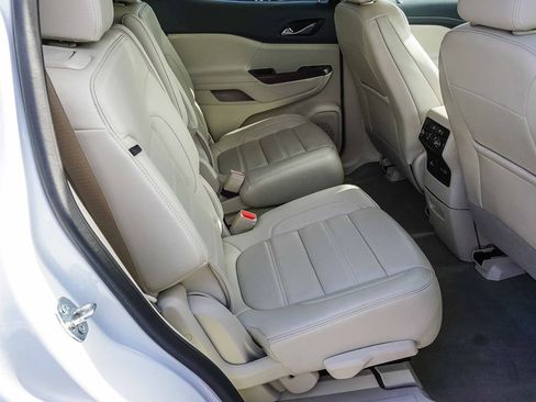 Used 2023 GMC Acadia Denali w/ Denali Technology Package AWD/4WD image 13
