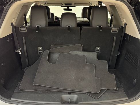 Used 2023 Nissan Pathfinder SL image 28