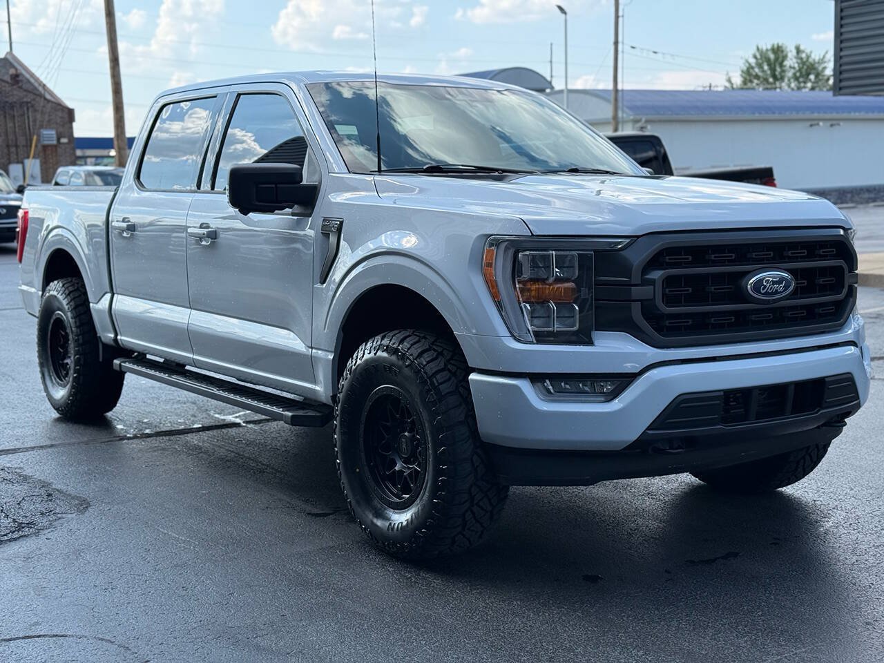 Used 2022 Ford F150 XLT w/ Equipment Group 302A High AWD/4WD image 3