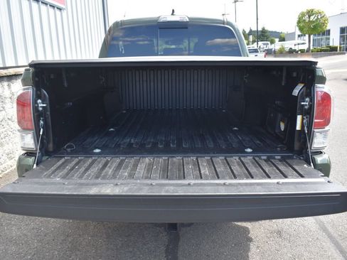 Certified 2021 Toyota Tacoma TRD Sport w/ TRD Premium Sport Package AWD/4WD image 21