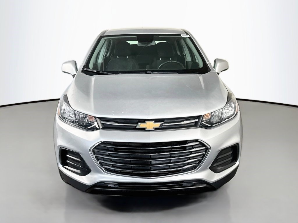 Used 2019 Chevrolet Trax LS FWD image 2