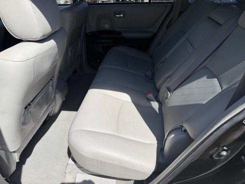 Used 2007 Toyota Highlander Limited AWD/4WD image 16